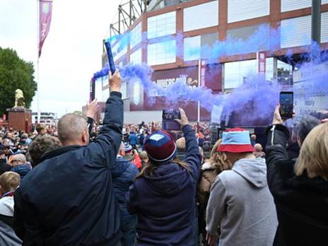 "נא להימנע" (GETTY)