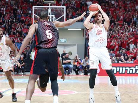 לא המשחק הכי טוב שלו מאז נחת בת“א (אלן שיבר)