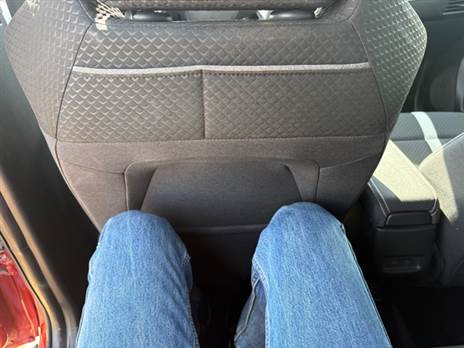 מרווח הרגליים מצומצם למבוגר