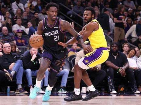 הייז דייויס מול ברוני. משחק בגארבג` טיים (Chris Coduto/Getty Images)