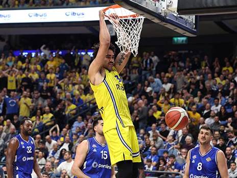 ההפרש הלך וגדל (צילום: אלן שיבר)