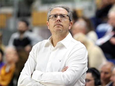 אך עדן ענבר המנוסה יצא עם ידו על העליונה (אלן שיבר)