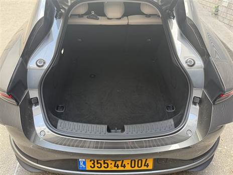 תא מטען גדול ושימושי