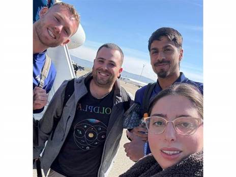 הדר ועמית עם דור ודניאל פרץ