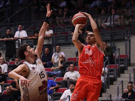 האזינו, רבע 4: קריית אתא-הפועל ת"א 78:63