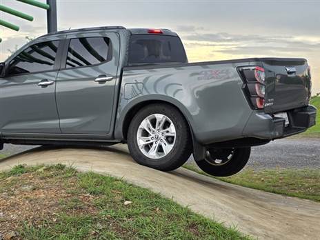הנעה כפולה מעודכנת עם מערכת Rough Terrain Mode