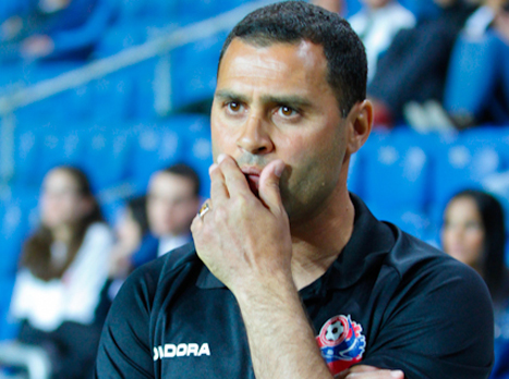 בנין, סימן יעד קרוב (אריאל נובק)