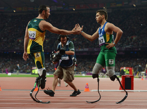 פיסטוריוס ואוליביירה. תשפטו בעצמכם, למי יש יותר ארוך? (gettyimages)