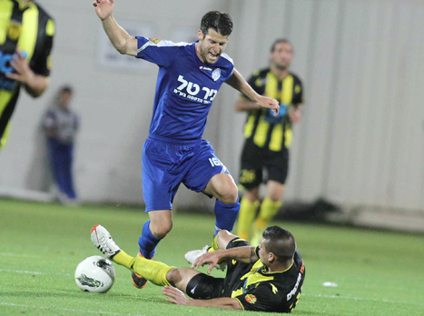 אוסטוינד. לא נעים (אלן שיבר)