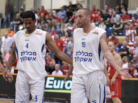 מחכים להודעה חדשה. מוסינזון, מור ואשקלון (אלן שיבר)