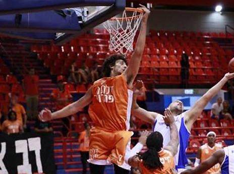 דניאל איידן, הצעירים של ראשל"צ כיכבו (האתר הרשמי)