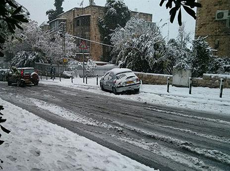 בחסות השלג. סדרה של משחקים מבוטלים