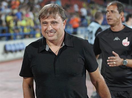 אלישע מחויך בטדי. והפעם? (אלן שיבר)