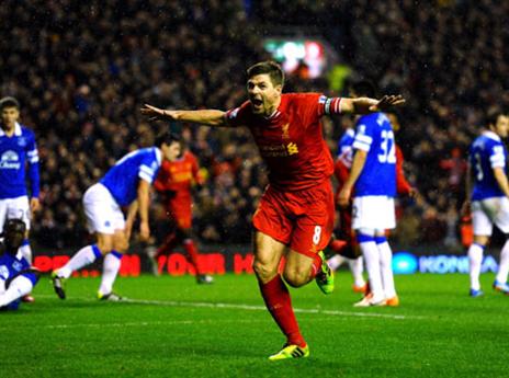 רוצים להמשיך את המומנטום מהדרבי. ג'רארד וליברפול (GETTYIMAGES)