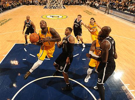 סטיבנסון מוציא את העצבים על ג'ונסון והנטס (gettyimages)