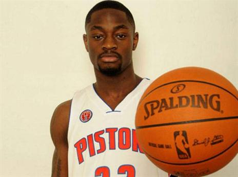 יש עוד תואר להילחם עליו. ווייט במדי הפיסטונס