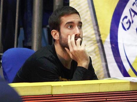 מכבי מחכה לשובו. אוחיון (אלן שיבר)