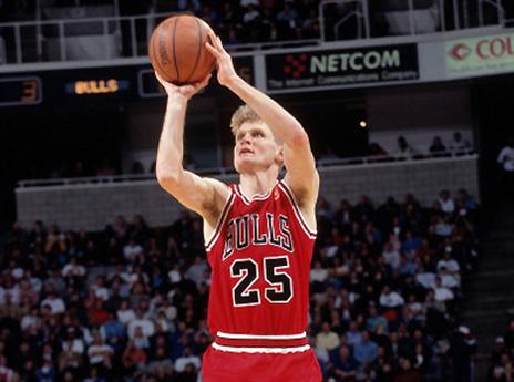 המועמד המועדף על פיל. סטיב קר בימיו בשיקגו (gettyimages)