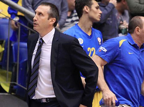 ובלאט שמר על עירנות (אלן שיבר)