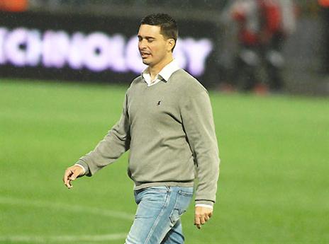 מדבר על הכול. דורה