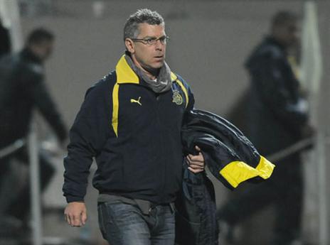 כל עוד הוא שם, העסק ידפוק