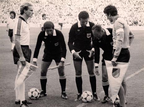 בתחילת גמר מונדיאל 1982. הכי רחוק שיש (באדיבות אברהם קליין)