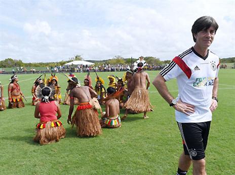 יואכים לאב. צריך להשתחרר קצת (gettyimages)