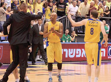 יש גביע, יש אירופה, יש אליפות (צילום: אלן שיבר)