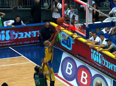 הרגע מעורר המחלוקת. סמית' והסל שלא נחשב