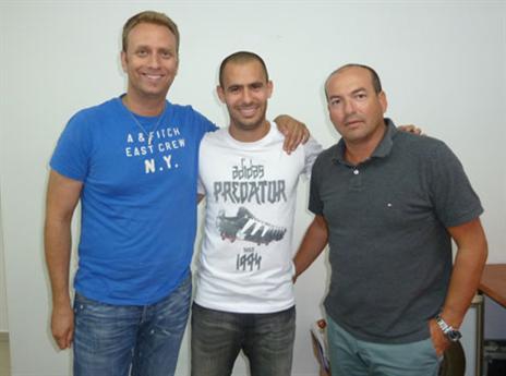 לפני חודש הכל נראה ורוד יותר (האתר הרשמי של הפועל)