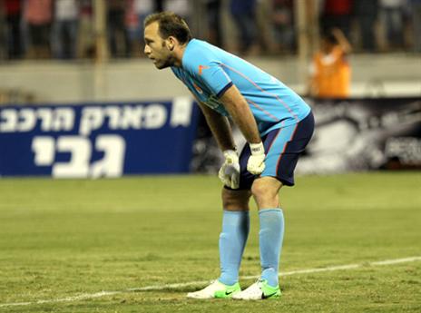 נשאר, למרות הכל. עמוס (צילום: אלן שיבר)