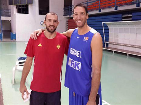 לפחות יש מצב רוח. יניב גרין ומילוש בוריסוב המונטנגרי (איגוד הכדורסל)