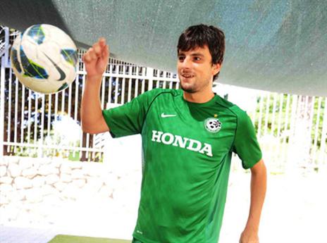 עוד קצת, ואז בכורה. מיצ'ל (האתר הרשמי, מכבי חיפה)