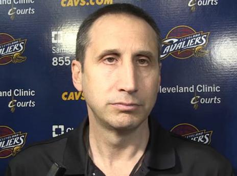 מחכה שהכל יתחיל. בלאט