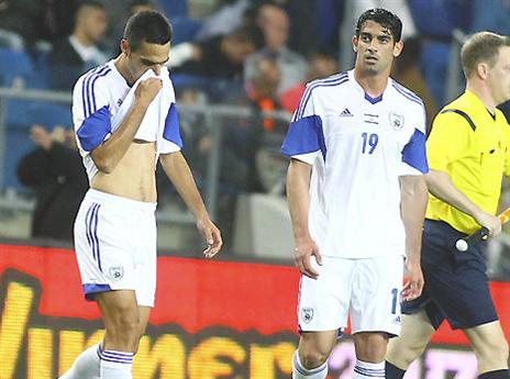 לא הגיעו למשחק. זהבי ובן הרוש (צילום: אלן שיבר)