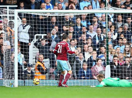 אמלפיטנו כובש את הראשון (GETTYIMAGES)
