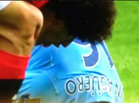 ואן חאל טוען שזאת פליטה (צילום מסך מתוך טוויטר)