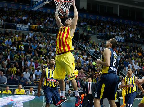 ניצחון רביעי לספרדים (GETTYIMAGES)