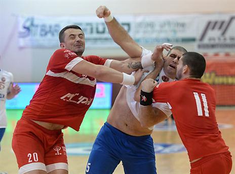 האדומים ניצחו במאבק הזה (צילום: עמית שיסל, איגוד הכדוריד)