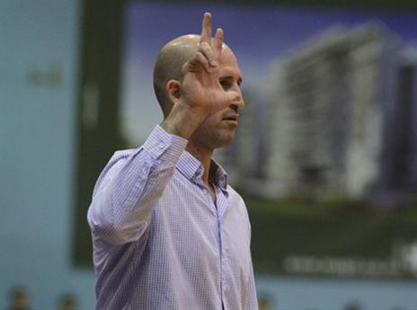 ברק פלג. מצא נתיב מילוט (יוסי לזרוף)