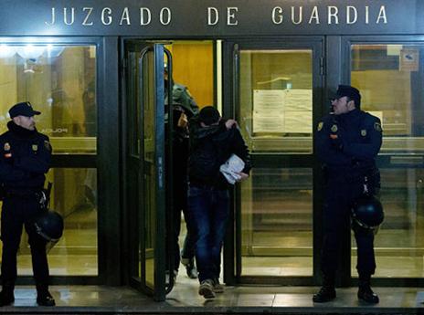 אלה לא אוהדים, אלא גורמים מזיקים (gettyimages)