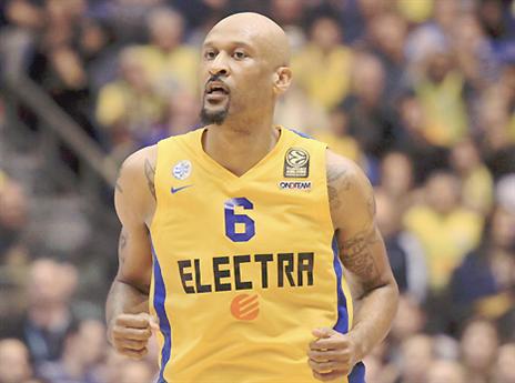 הספרדים לא הצליחו לעצור את סמית' (אלן שיבר)