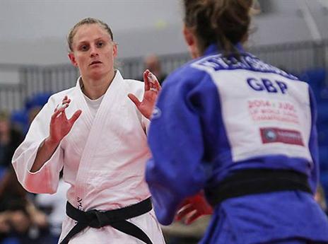 מתרגלת לבריטים. שלזינגר באליפות בריטניה (אתר איגוד הג'ודו הבריטי)