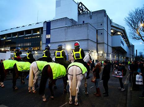 ווייט הארט ליין לפני המשחק, אין כניסה לסוסים (gettyimages)