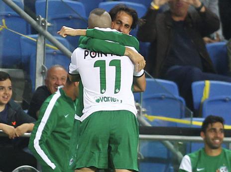 כבש ורץ לחבק את המנטור (אלן שיבר)