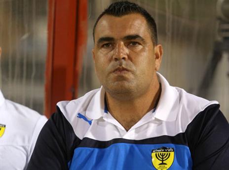 בלב הסערה. קורצקי