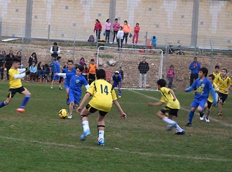 הילדים נהנים (אלי סבתי)