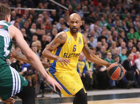 סמית' נהנה ממשחק ההגנה (gettyimages)