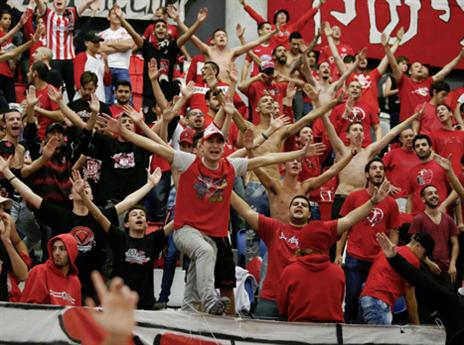 האדומים שלטו ביציע (אלן שיבר)