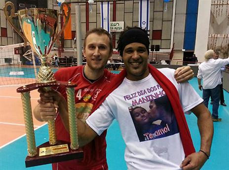 יניף עוד גביע?